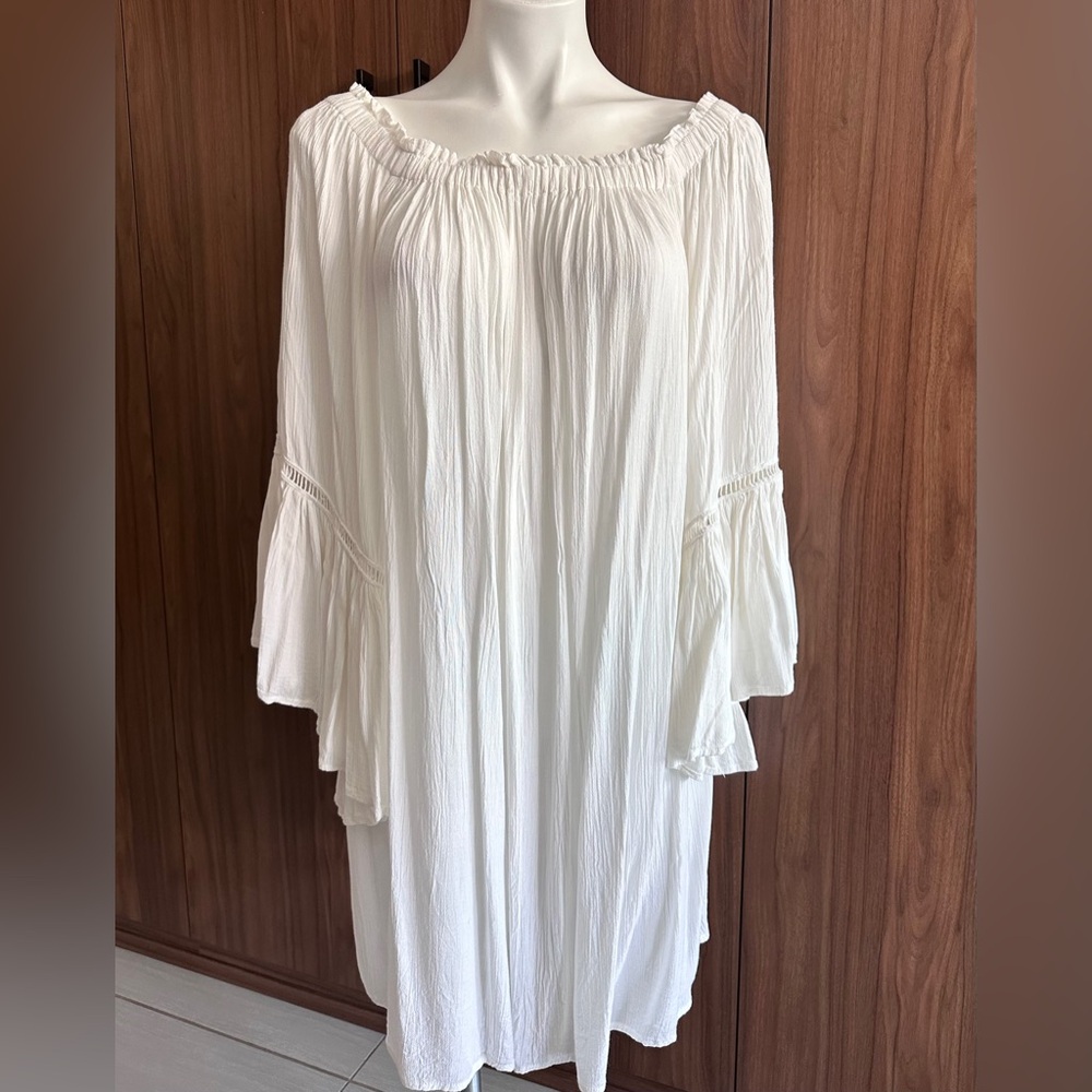 Blue Island Gorgeous Beach White Dress Size L